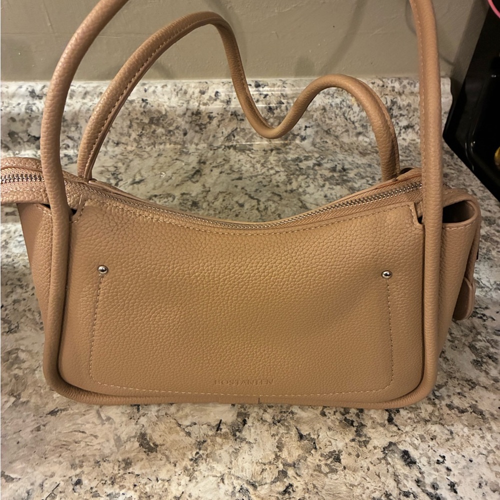 Bostonian Beige Leather Shoulderโ Bag